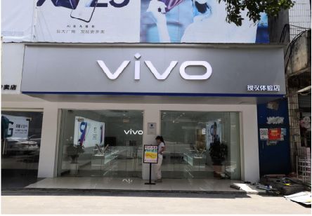 大方}做一个门店面广告招牌需要多少钱？