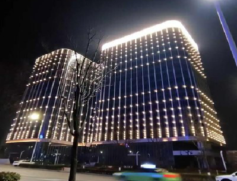 大方亮化工程安装注意事项。